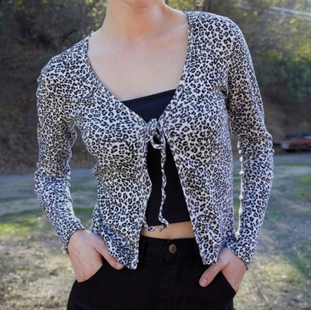 Brandy Melville Greta White Cheetah Leopard Print Tie Front Long Sleeve Top